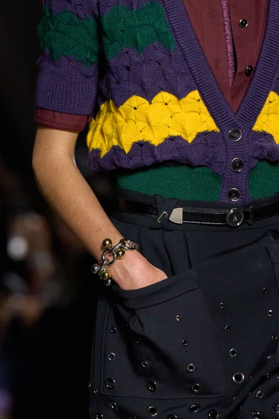 Look 29